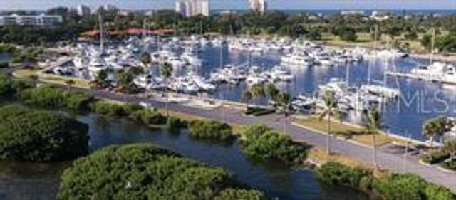 2600 HARBOURSIDE DRIVE B-13, Longboat Key, FL 34228