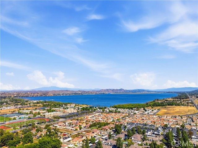 15110 Wavecrest Drive, Lake Elsinore, CA 92530