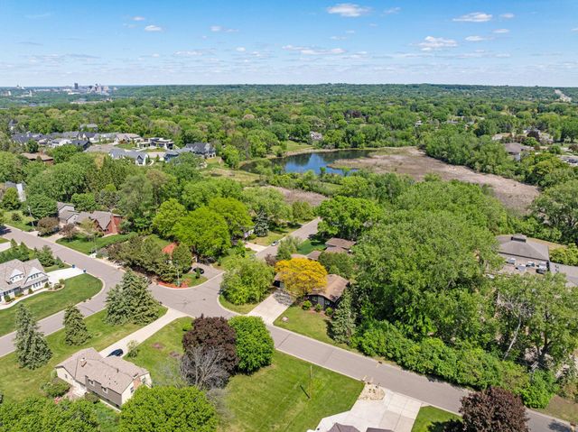 1940 Hunter Lane, Mendota Heights, MN 55118