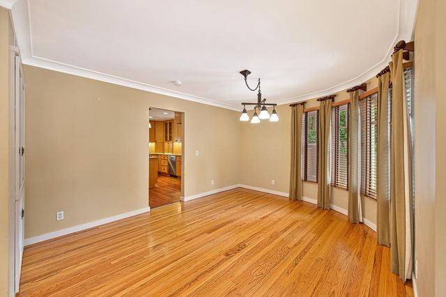 1031 9th Ave, Sacramento, CA 95818