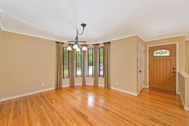 1031 9th Ave, Sacramento, CA 95818