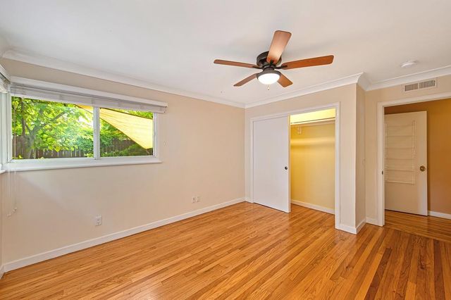 1031 9th Ave, Sacramento, CA 95818