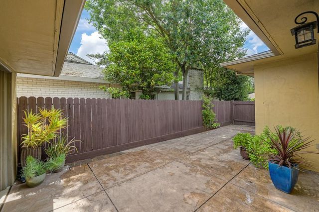 1031 9th Ave, Sacramento, CA 95818