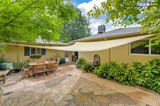 1031 9th Ave, Sacramento, CA 95818