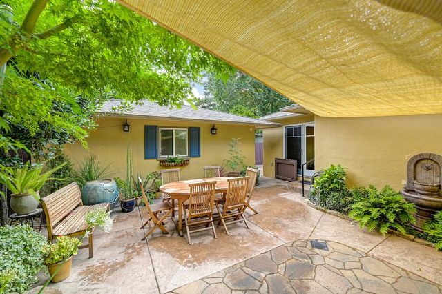 1031 9th Ave, Sacramento, CA 95818
