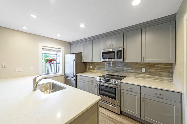 1500 Sandy Springs Unit 35 Road 35, Houston, TX 77042