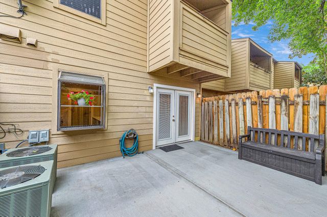 1500 Sandy Springs Unit 35 Road 35, Houston, TX 77042