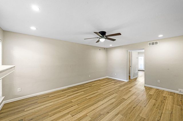 1500 Sandy Springs Unit 35 Road 35, Houston, TX 77042