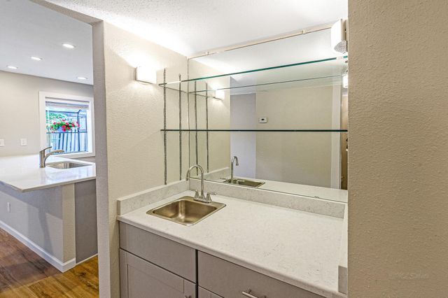 1500 Sandy Springs Unit 35 Road 35, Houston, TX 77042