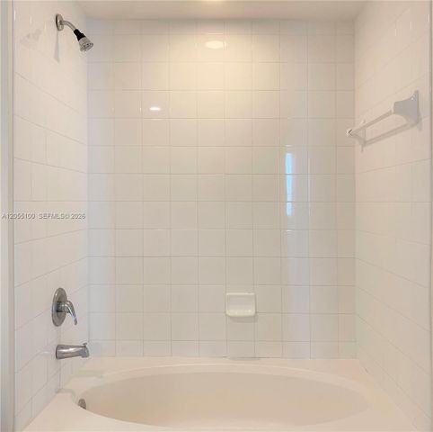 2000 N Bayshore Dr 1006, Miami, FL 33137