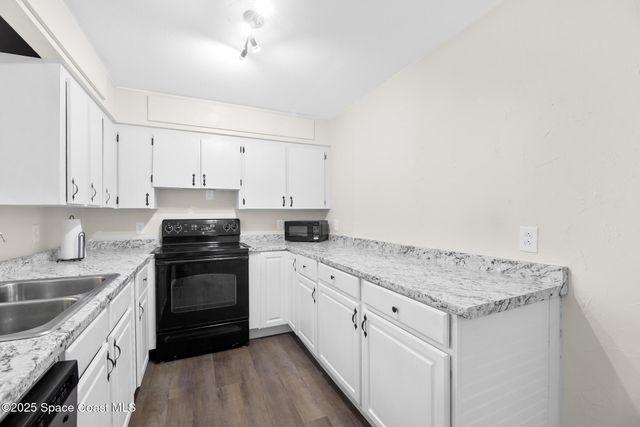 1421 Degroodt Road SW, Palm Bay, FL 32908