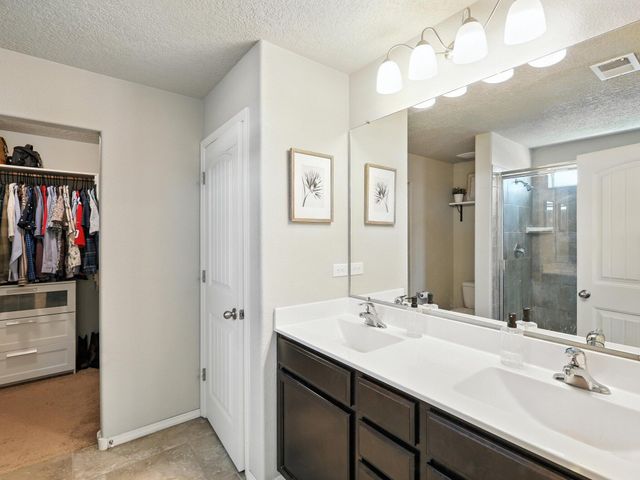 5925 Sandoval Drive NE, Rio Rancho, NM 87144