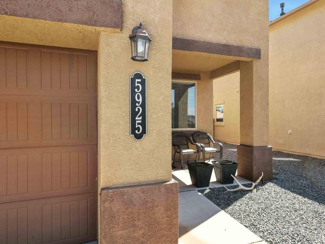 5925 Sandoval Drive NE, Rio Rancho, NM 87144