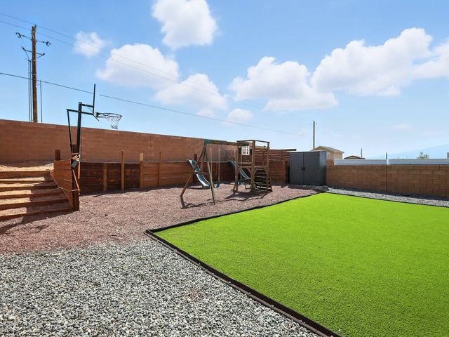 5925 Sandoval Drive NE, Rio Rancho, NM 87144