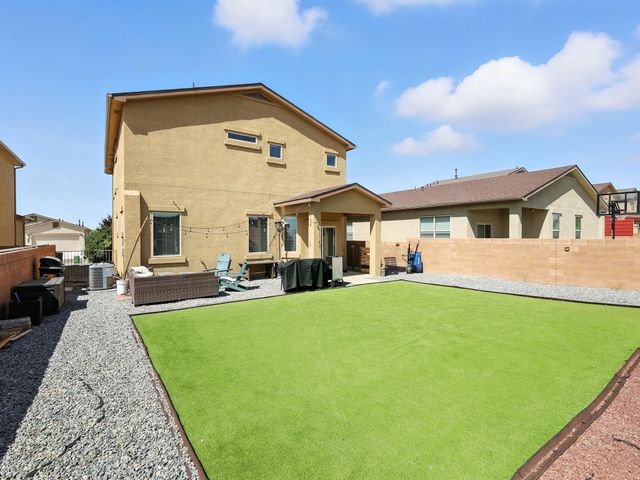 5925 Sandoval Drive NE, Rio Rancho, NM 87144