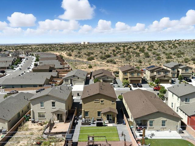 5925 Sandoval Drive NE, Rio Rancho, NM 87144