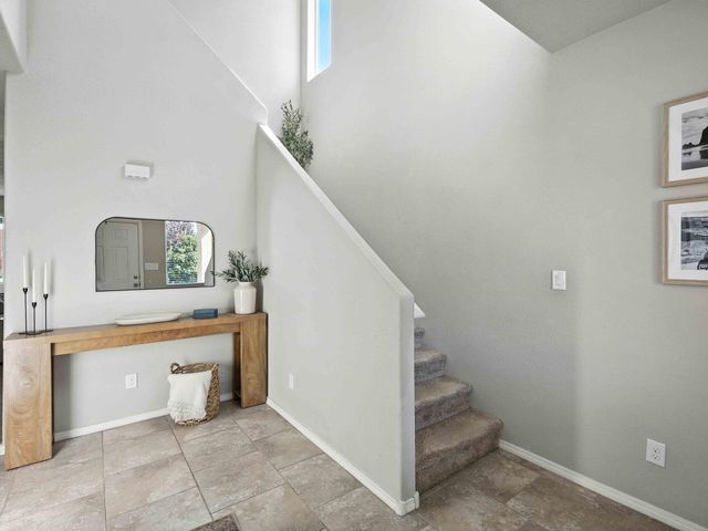 5925 Sandoval Drive NE, Rio Rancho, NM 87144