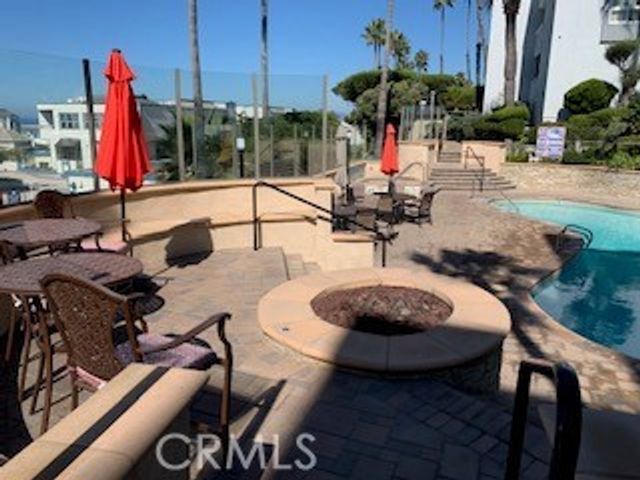 620 The Village 107, Redondo Beach, CA 90277