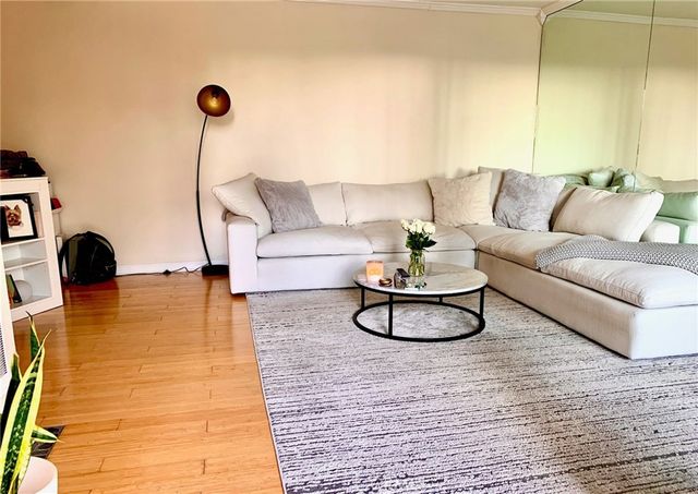 620 The Village 107, Redondo Beach, CA 90277