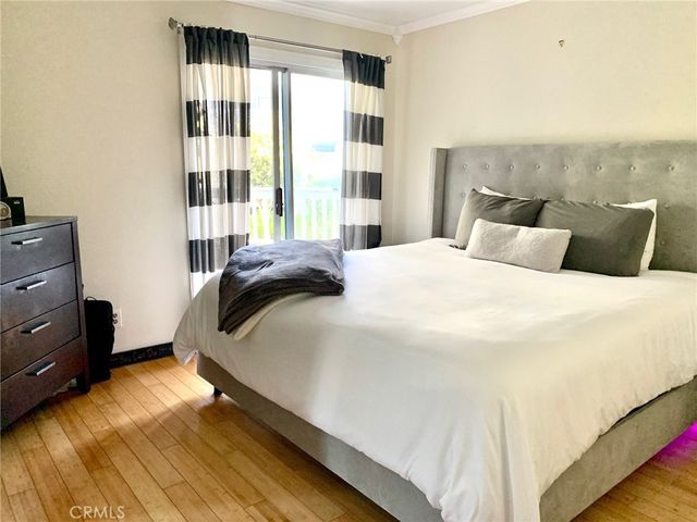 620 The Village 107, Redondo Beach, CA 90277