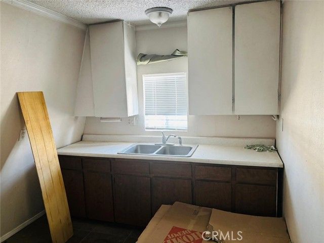 11690 Camp Rock Rd, Lucerne Valley, CA 92356