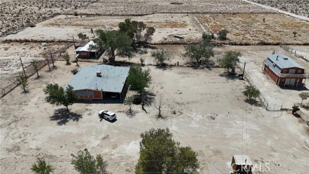 11690 Camp Rock Rd, Lucerne Valley, CA 92356