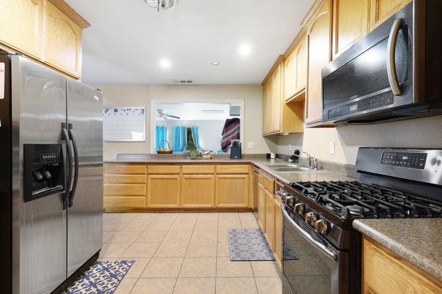 1434 Hemlock Avenue, Anderson, CA 96007