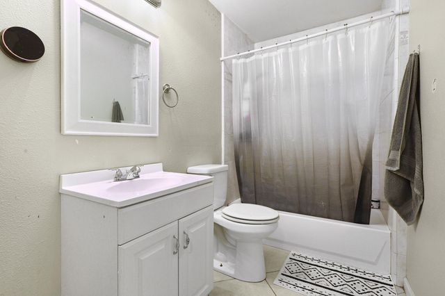 1434 Hemlock Avenue, Anderson, CA 96007