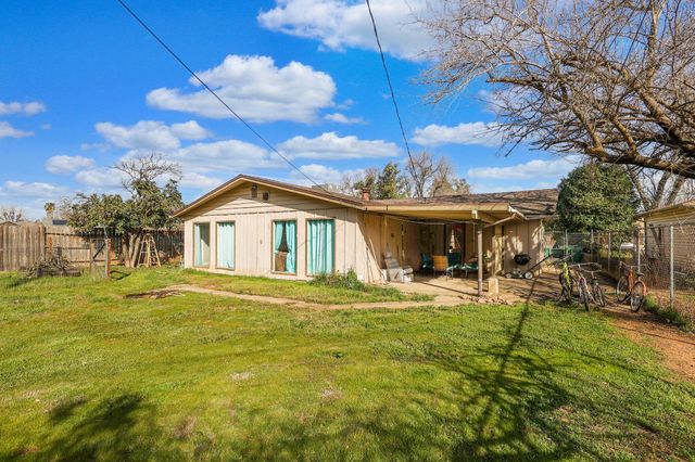 1434 Hemlock Avenue, Anderson, CA 96007