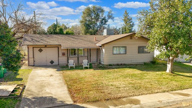 1434 Hemlock Avenue, Anderson, CA 96007