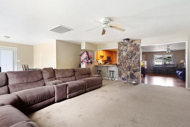1434 Hemlock Avenue, Anderson, CA 96007