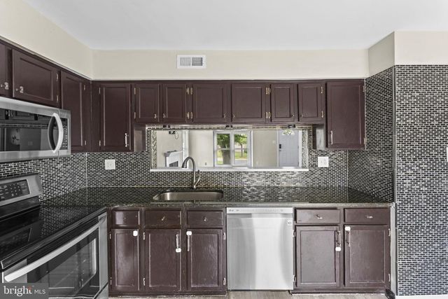 7302 ROKEBY DR, Manassas, VA 20109