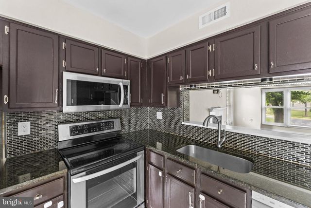 7302 ROKEBY DR, Manassas, VA 20109