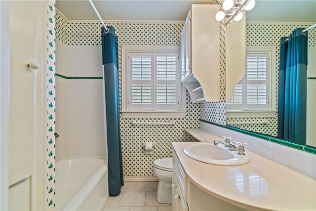 320 Foster Dr, Corpus Christi, TX 78404