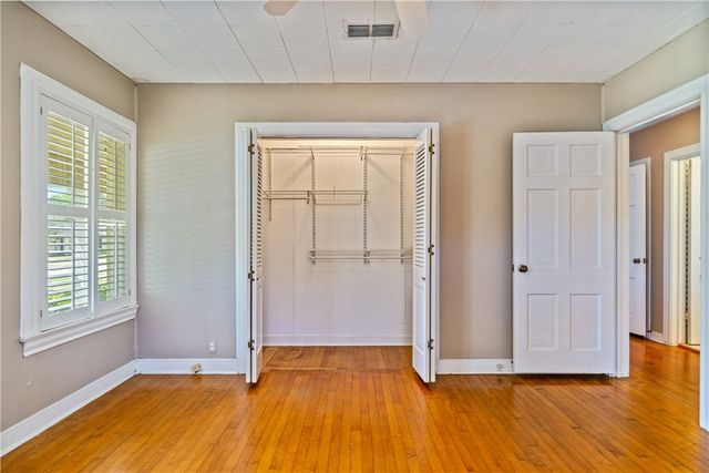 320 Foster Dr, Corpus Christi, TX 78404