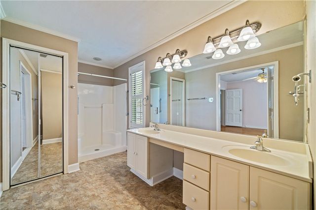 320 Foster Dr, Corpus Christi, TX 78404