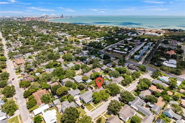 320 Foster Dr, Corpus Christi, TX 78404