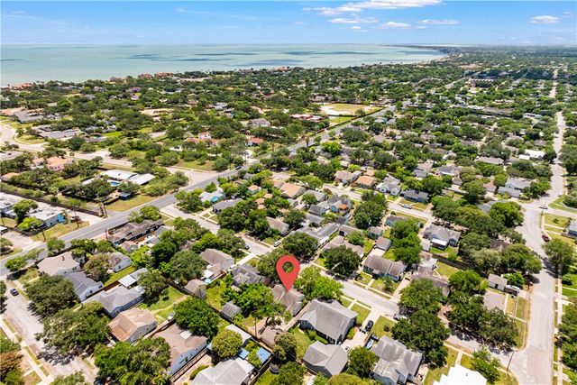 320 Foster Dr, Corpus Christi, TX 78404