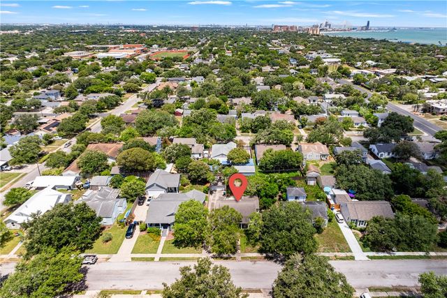 320 Foster Dr, Corpus Christi, TX 78404