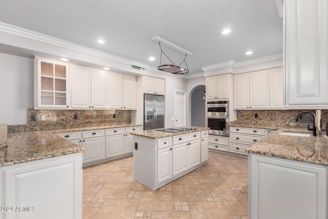 1367 E DESERT FLOWER Lane, Phoenix, AZ 85048