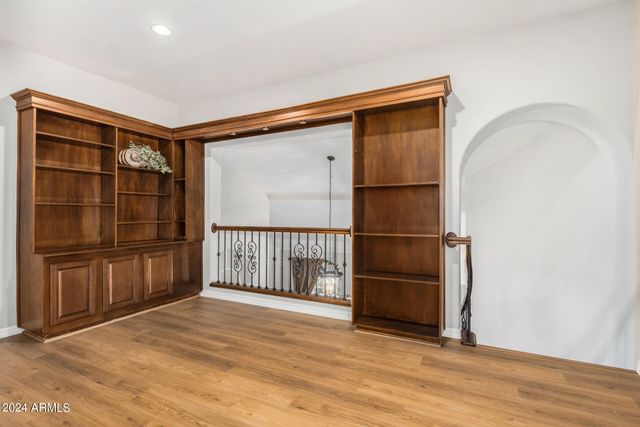 1367 E DESERT FLOWER Lane, Phoenix, AZ 85048