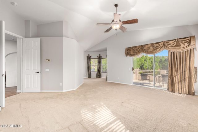 1367 E DESERT FLOWER Lane, Phoenix, AZ 85048