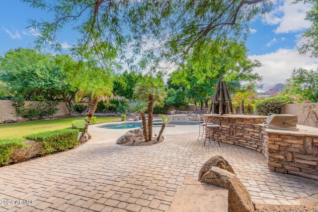 1367 E DESERT FLOWER Lane, Phoenix, AZ 85048
