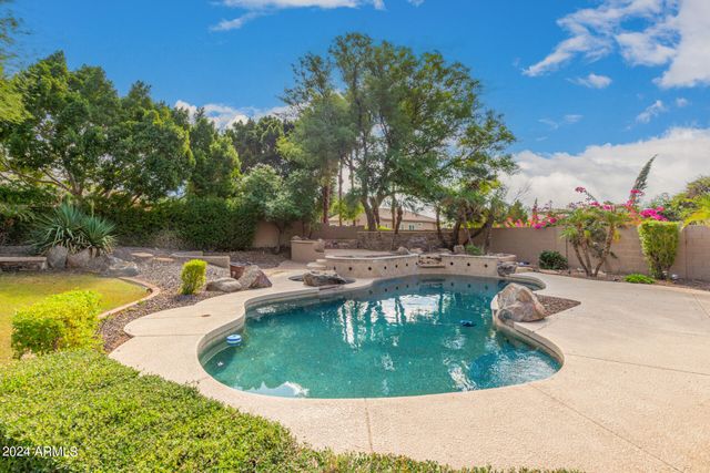 1367 E DESERT FLOWER Lane, Phoenix, AZ 85048