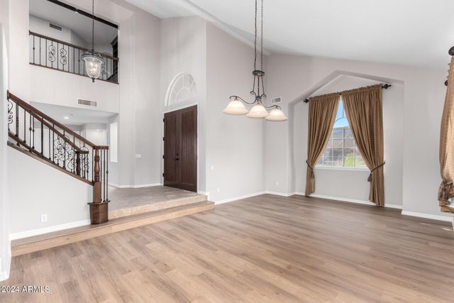 1367 E DESERT FLOWER Lane, Phoenix, AZ 85048