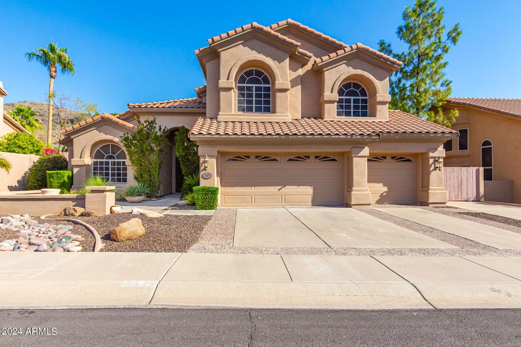 1367 E DESERT FLOWER Lane, Phoenix, AZ 85048 — photo 2
