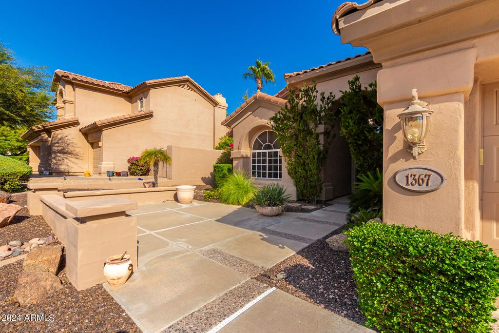 1367 E DESERT FLOWER Lane, Phoenix, AZ 85048 — photo 4