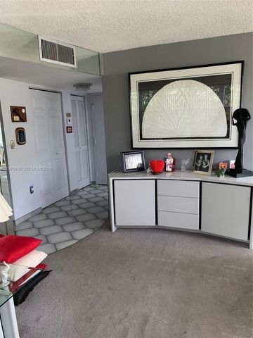 1400 Saint Charles 313, Pembroke Pines, FL 33026