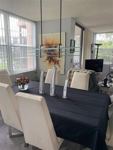 1400 Saint Charles 313, Pembroke Pines, FL 33026