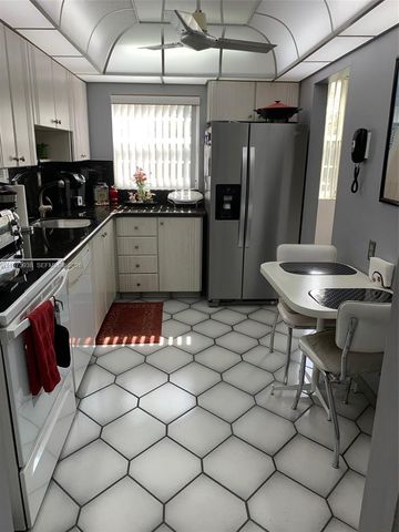 1400 Saint Charles 313, Pembroke Pines, FL 33026